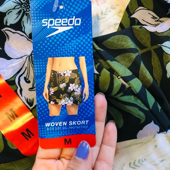 Speedo size M women’s skort - Picture 2 of 3